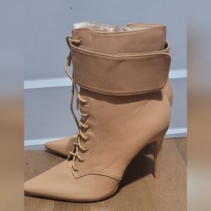 Public Desire Tan Lace-Up Heeled Boots | Botillons Nude A Lacet Aiguille